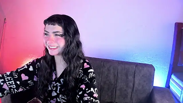 kitty  chs online show from 10.21.25