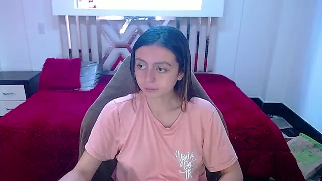 Snapshot of lala_clark chatting on 10.17.25 lala clark online show from 10.17.25