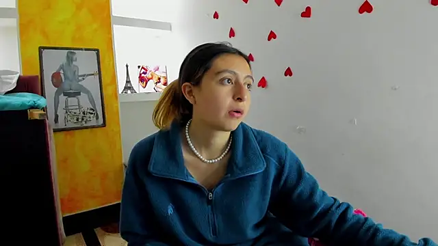 lala clark online show from 03.04.26