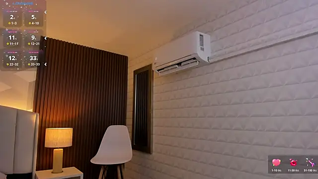 Snapshot of Bunny_boobs__ chatting on 11.14.25 Bunny boobs online show from 11.14.25