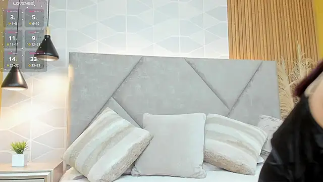 Bunny boobs   online show from 04.10.26