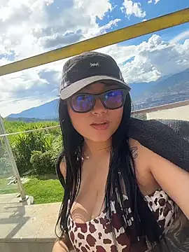 amberhoney02 online show from 11.02.25