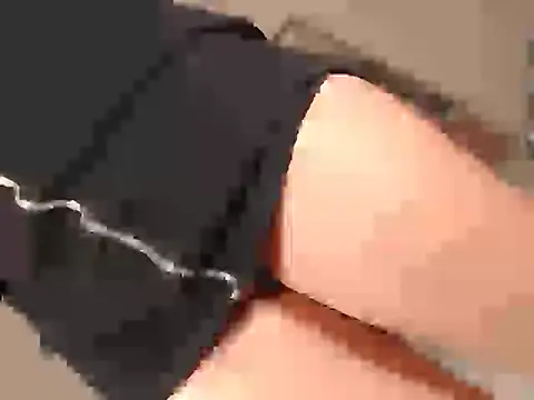 roxanawillts online show from 10.20.25