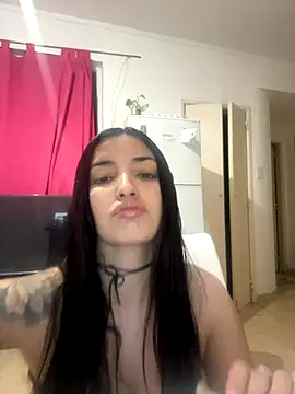 Snapshot of KarenG2025 chatting on 11.07.25 KarenG2025 online show from 11.07.25