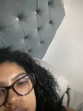 miiabrown18 online show from 03.27.26