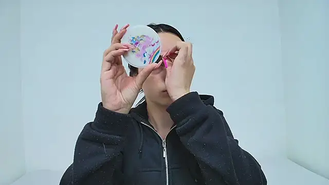 Emilie Soler12 online show from 10.29.25