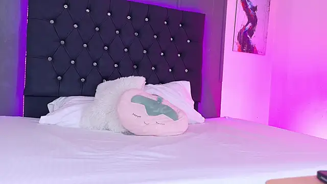 Snapshot of Kataaleya__12 chatting on 11.08.25 Kataaleya 12 online show from 11.08.25