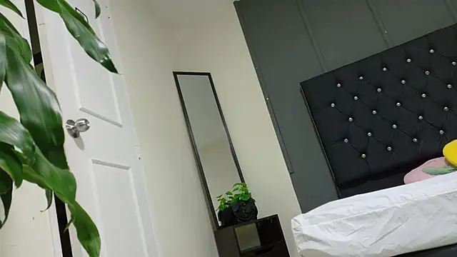 Kataaleya  12 online show from 12.02.25