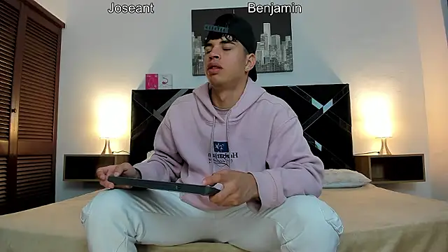 Snapshot of iammariano chatting on 03.24.26 iammariano online show from 03.24.26