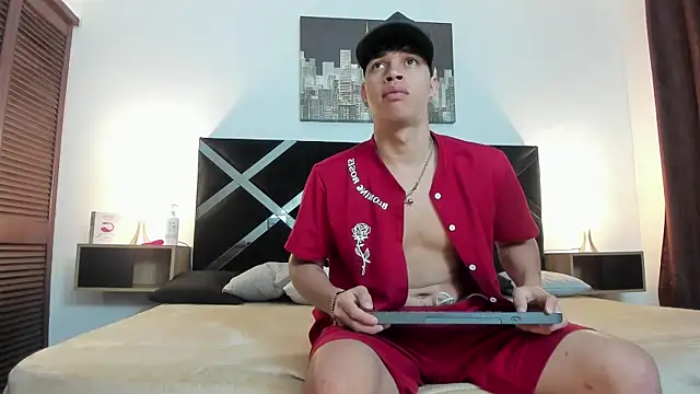 Snapshot of iammariano chatting on 04.01.26 iammariano online show from 04.01.26