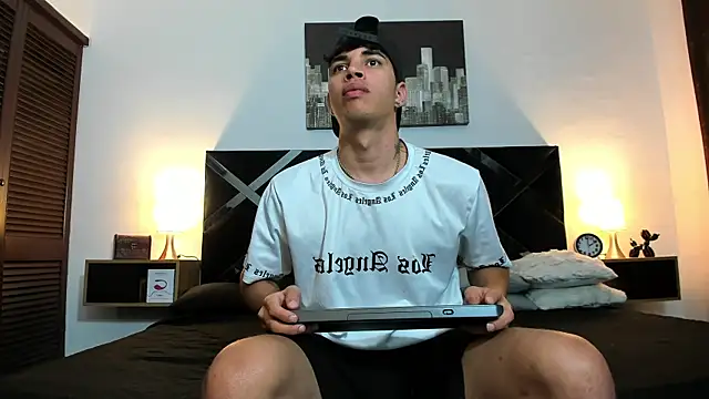 Snapshot of iammariano chatting on 04.12.26 iammariano online show from 04.12.26