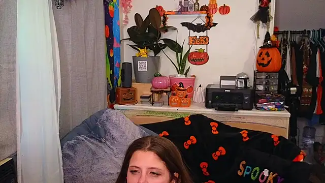 xofrankiefinexo online show from 10.11.25