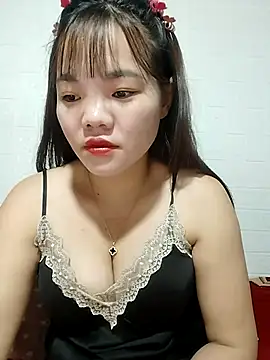 Snapshot of Meomeo-meo chatting on 10.28.25 Meomeo-meo online show from 10.28.25