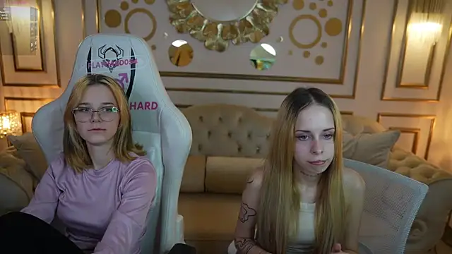 Snapshot of Luchi_Sun chatting on 10.05.25 Luchi Sun online show from 10.05.25