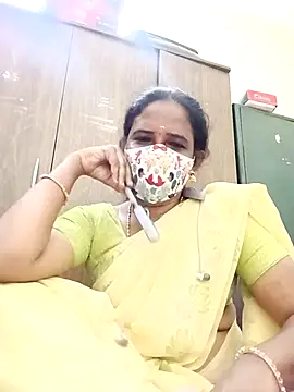 Snapshot of tamil_Boomika chatting on 02.06.26 tamil Boomika online show from 02.06.26