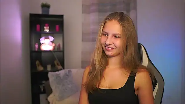 Snapshot of emmie_murray chatting on 11.20.25 emmie murray online show from 11.20.25