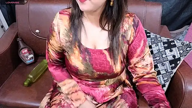 Sanvi-Queen online show from 12.01.25