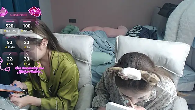 redrose520 online show from 12.21.25