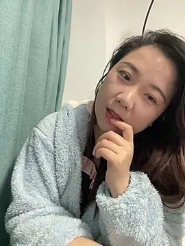 Snapshot of Momo-9988 chatting on 11.22.25 Momo-9988 online show from 11.22.25