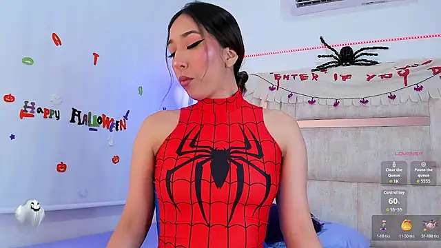 Snapshot of emily__walker chatting on 10.30.25 emily walker online show from 10.30.25