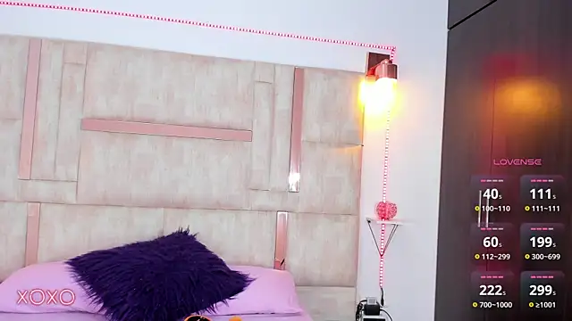 Snapshot of emily__walker chatting on 11.06.25 emily walker online show from 11.06.25