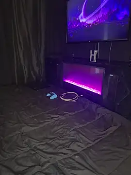 Snapshot of YeahhhitsBreezy chatting on 01.13.26 YeahhhitsBreezy online show from 01.13.26