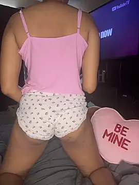 YeahhhitsBreezy online show from 02.05.26