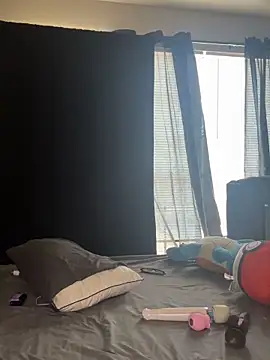 YeahhhitsBreezy online show from 02.28.26