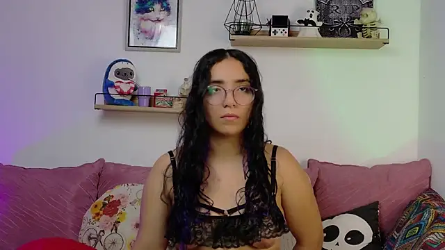 LucyDerby online show from 11.19.25