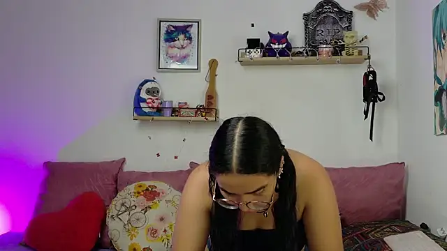 LucyDerby online show from 03.21.26