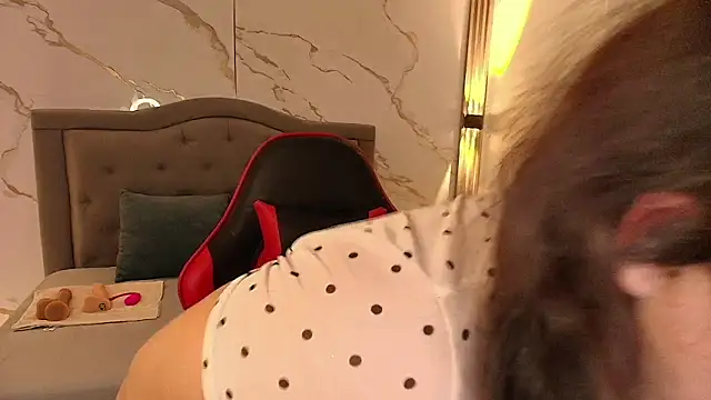 Snapshot of Nina_Rouge7 chatting on 09.30.25 Nina Rouge7 online show from 09.30.25