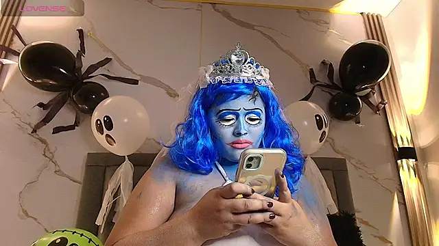 Snapshot of Nina_Rouge7 chatting on 10.31.25 Nina Rouge7 online show from 10.31.25