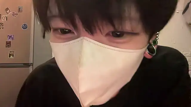 Snapshot of tora3220 chatting on 10.30.25 tora3220 online show from 10.30.25