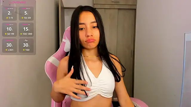 Snapshot of ISABELFORYOU1 chatting on 12.18.25 ISABELFORYOU1 online show from 12.18.25