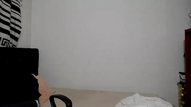 Snapshot of abrilsex23 chatting on 11.01.25 abrilsex23 online show from 11.01.25