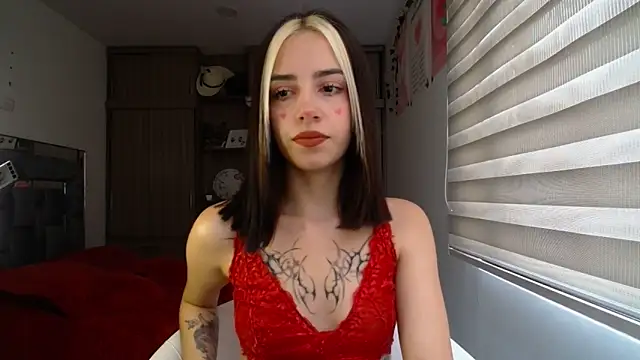 Snapshot of Kittyross chatting on 02.14.26 Kittyross online show from 02.14.26