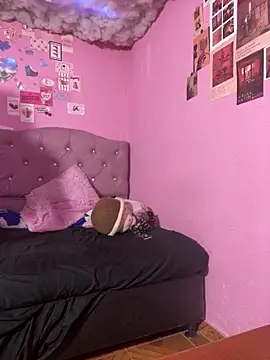 Snapshot of sabrinapaulson1111 chatting on 12.18.25 sabrinapaulson1111 online show from 12.18.25