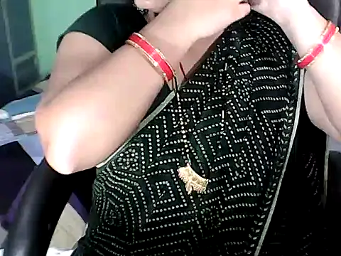 BABITA KUMARII online show from 10.31.25