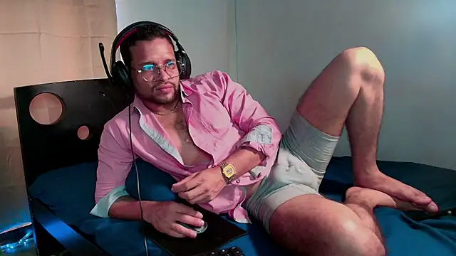 LucasGaeel online show from 10.10.25