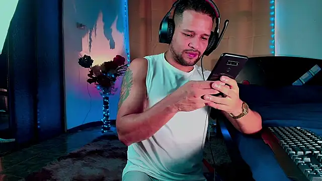 LucasGaeel online show from 10.24.25