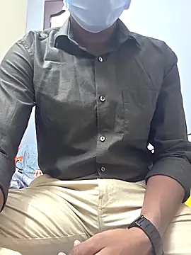 Snapshot of handsome_blg_tam chatting on 10.16.25 handsome blg tam online show from 10.16.25