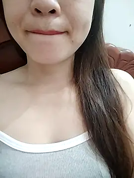 Girl Shy2000 online show from 10.24.25