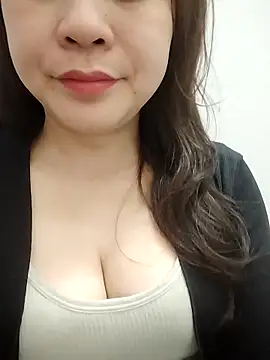 Snapshot of Girl_Shy2000 chatting on 03.05.26 Girl Shy2000 online show from 03.05.26