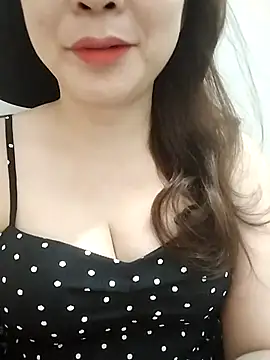 Snapshot of Girl_Shy2000 chatting on 04.04.26 Girl Shy2000 online show from 04.04.26