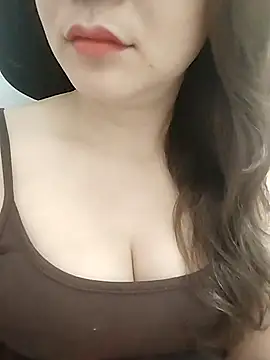 Snapshot of Girl_Shy2000 chatting on 04.15.26 Girl Shy2000 online show from 04.15.26