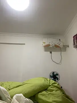 Snapshot of Xdouyaa chatting on 10.04.25 Xdouyaa online show from 10.04.25