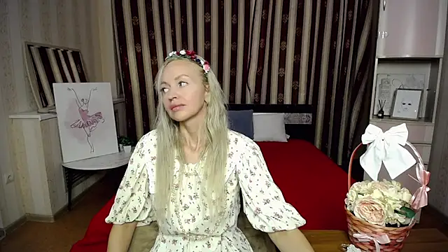 Snapshot of horny_blonds chatting on 11.27.25 horny blonds online show from 11.27.25