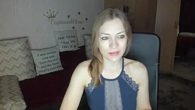 Tiffany Bates online show from 12.21.25