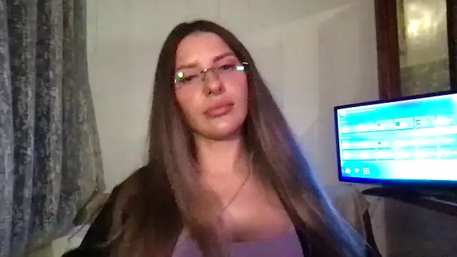 Snapshot of Ceryanna chatting on 11.19.25 Ceryanna online show from 11.19.25