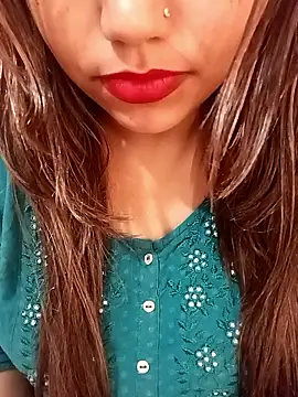 Snapshot of Miss_Rose__ chatting on 11.30.25 Miss Rose online show from 11.30.25